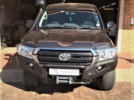 Front Replacement Bumper K9 (Facelift) (Nudge incl) for Toyota LC200 VX 2016+