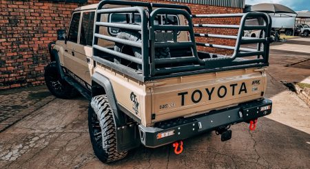 Station wagon Rear Bumper (No Spare wheel carrier) for Toyota LC76