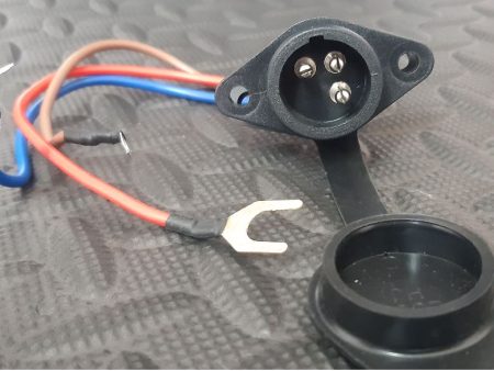 RUNVA 12V Plug With Pins - Fits the XP range only