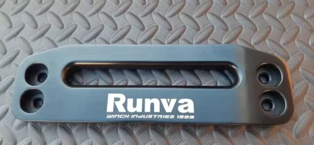 RUNVA Black Coated Aluminium Hawse Fairlead for use on a 8000/9500/12000/13000lbs size winch